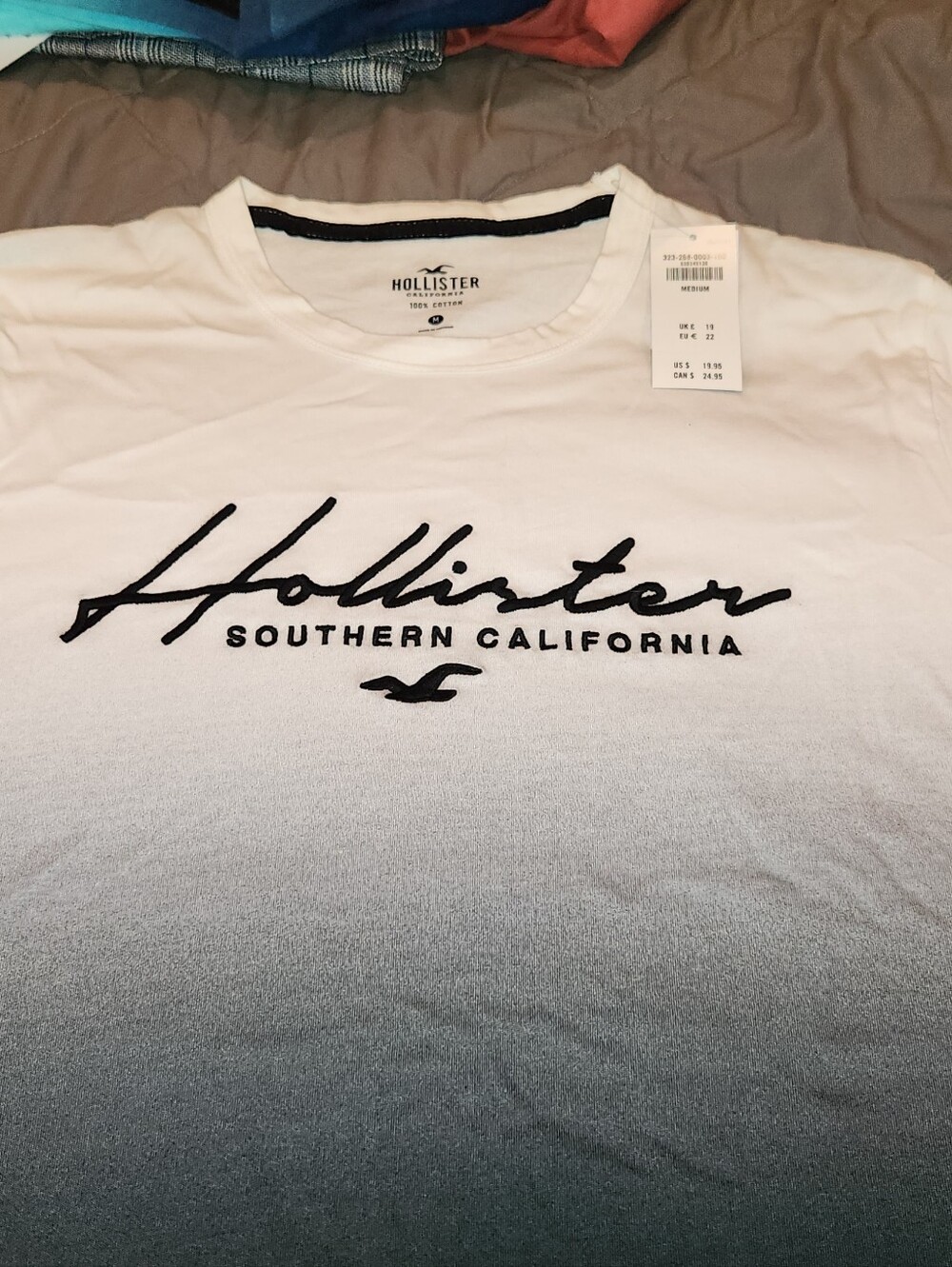 Hollister Men's White to Gray Ombre Logo Crew Tee